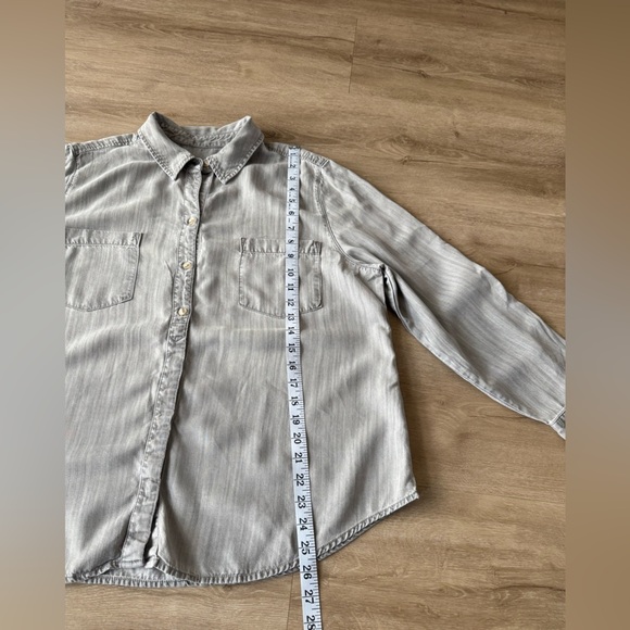 Women's Denim Gray Shirt Button Down Long Sleeve Top SZ L - Picture 6 of 7